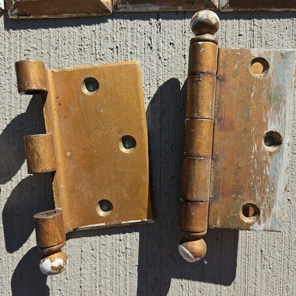 Vintage Brass Door Hardware Lot Antique Knobs Lock Chamber Cover Hinges Screws - Picture 8 of 16